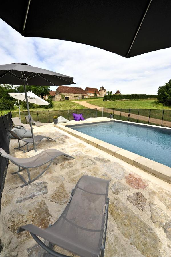 Gite 8 Pers Du Chateau De Cantecor Alvignac Habitación foto